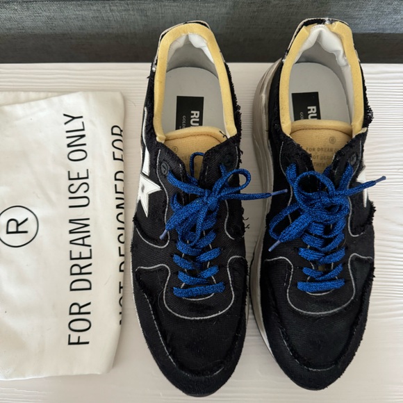 Golden Goose Running Sole sneakers in black distressed canvas with multi-foxing - Picture 2 of 6